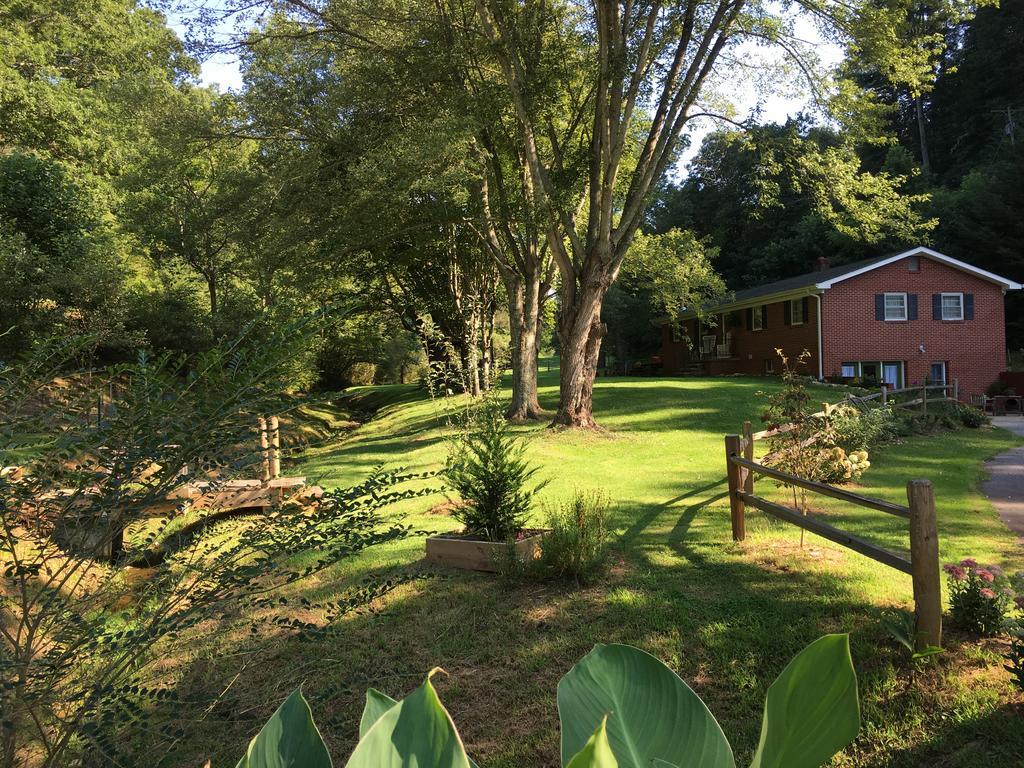 Bed and Breakfast The Ashe Farm Marshall Exteriér fotografie