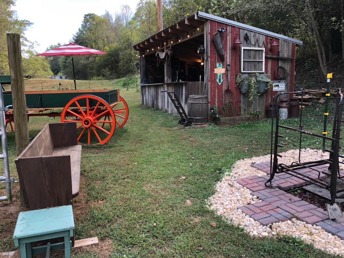 Bed and Breakfast The Ashe Farm Marshall Exteriér fotografie